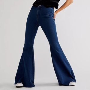 🆕 Free People Just Float On Flare Jeans